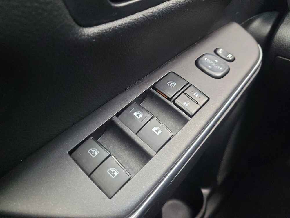 2016 Toyota Camry in Highland, IN 46322 - 18111697 27