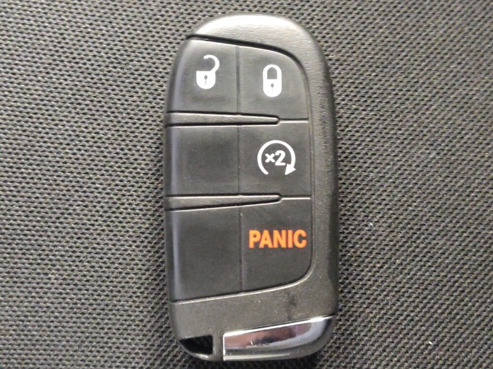 2020 Jeep Renegade in Baton Rouge, LA 70816 - 18111700 32