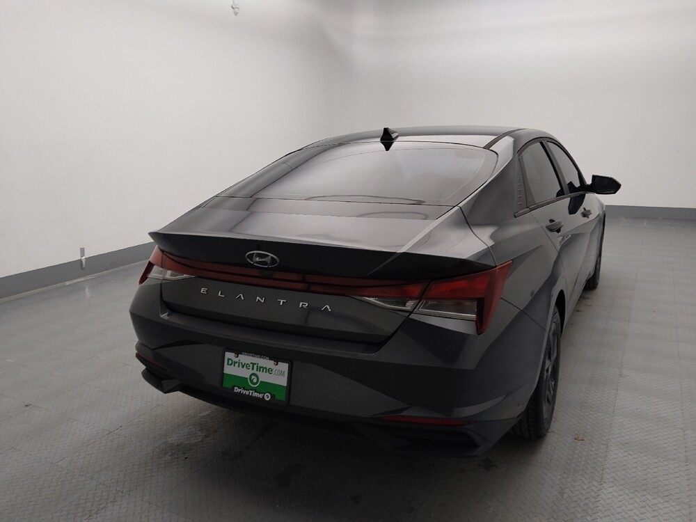 2021 Hyundai Elantra in Independence, MO 64055 - 18111703 7