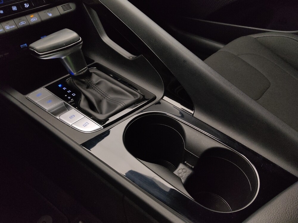 2021 Hyundai Elantra in Independence, MO 64055 - 18111703 26