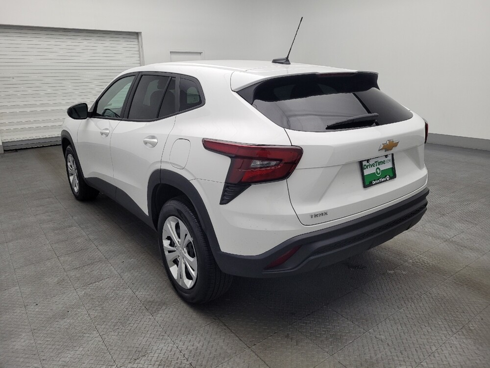 2025 Chevrolet Trax in Pelham, AL 35124 - 18111708 5