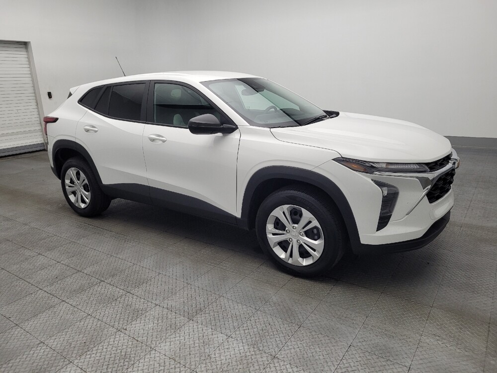 2025 Chevrolet Trax in Pelham, AL 35124 - 18111708 11