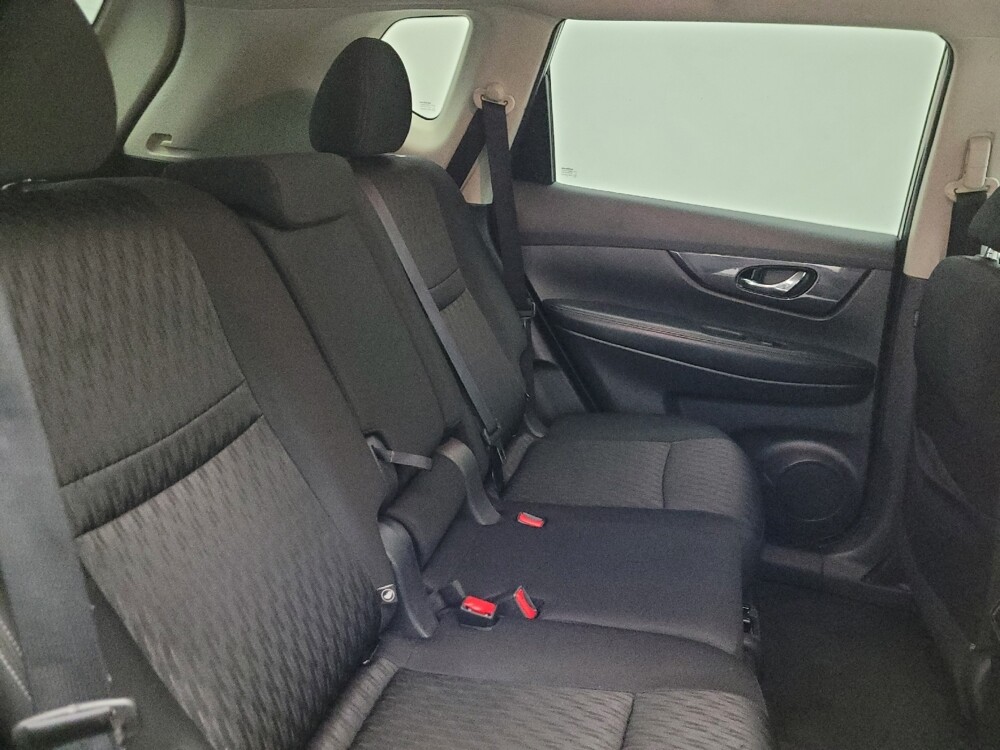 2020 Nissan Rogue in Glendale, AZ 85301 - 18111714 19