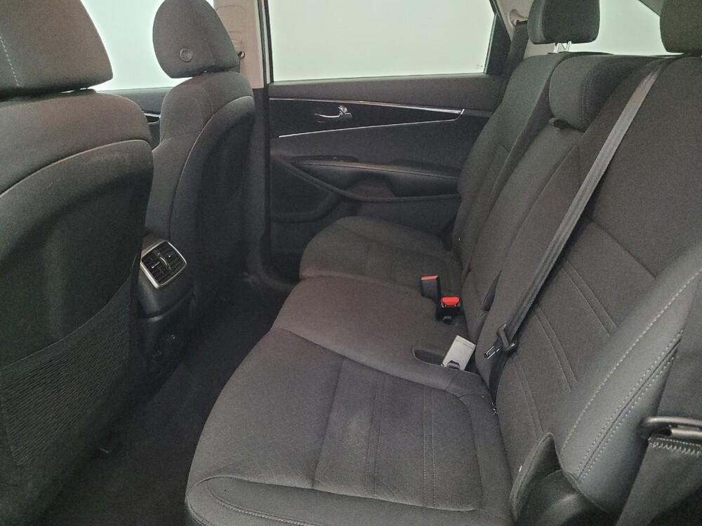2020 Kia Sorento in Newport News, VA 23601 - 18111717 18