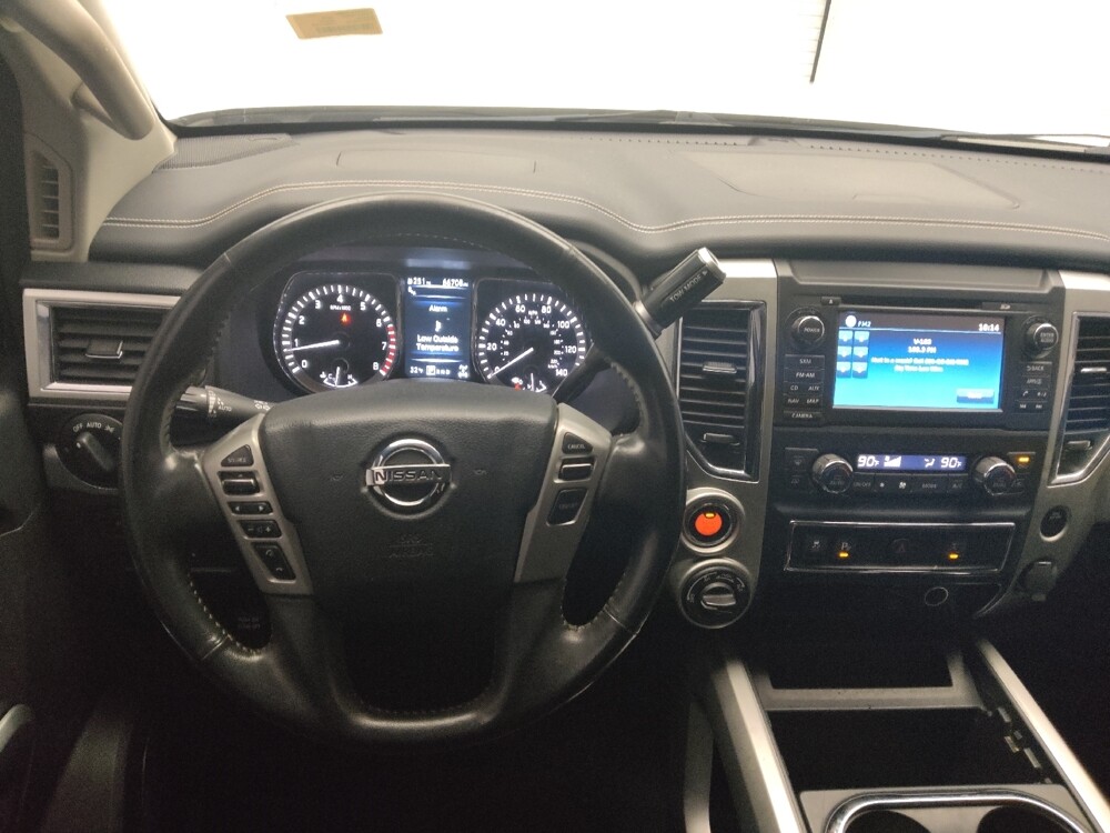 2018 Nissan Titan in Marietta, GA 30062 - 18111727 22