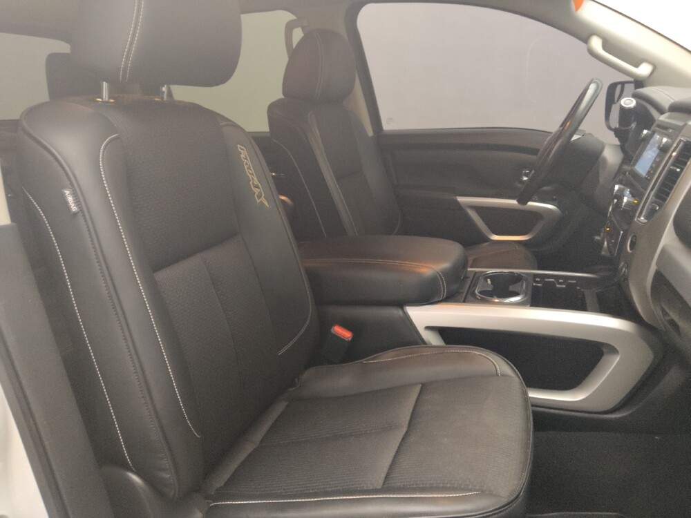 2018 Nissan Titan in Marietta, GA 30062 - 18111727 21