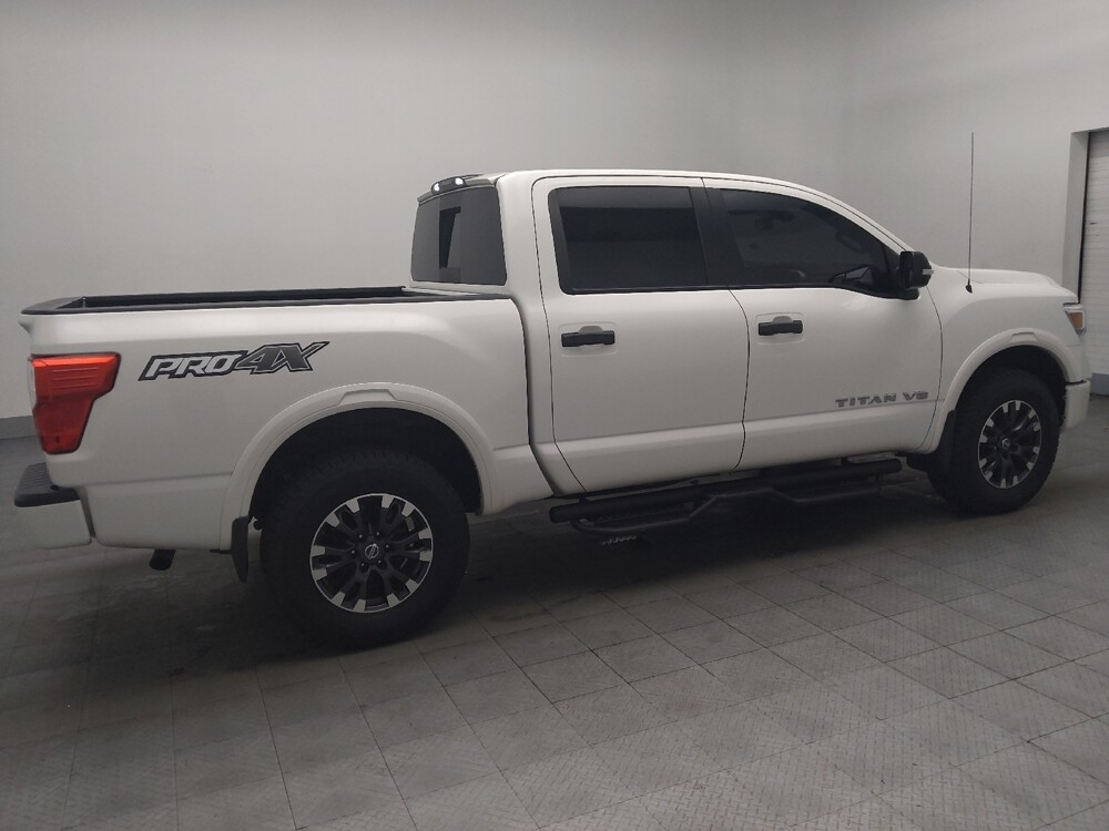 2018 Nissan Titan in Marietta, GA 30062 - 18111727 10