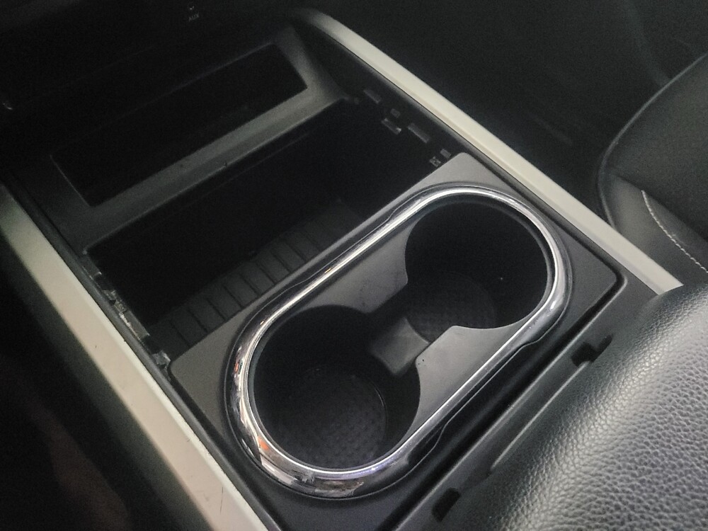 2018 Nissan Titan in Marietta, GA 30062 - 18111727 26