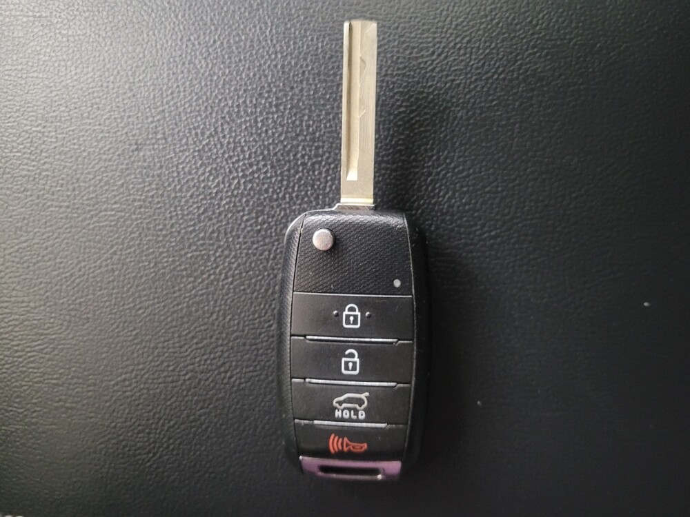 2018 Kia Sorento in Union City, GA 30291 - 18111732 32