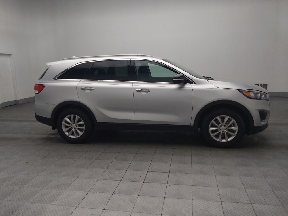 2018 Kia Sorento in Union City, GA 30291 - 18111732 11