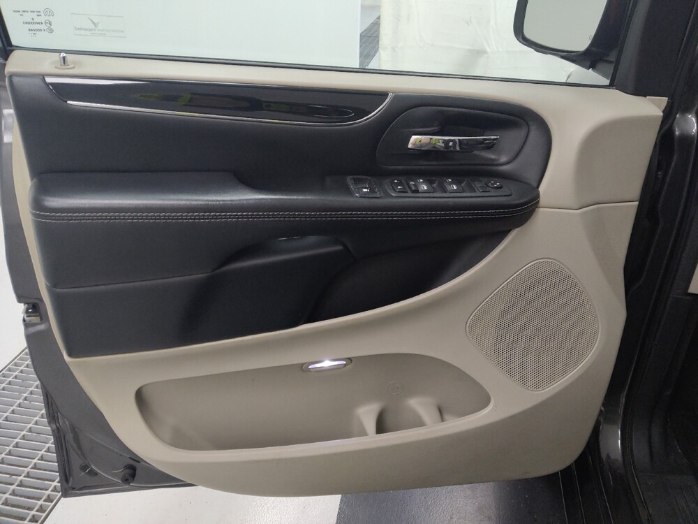 2020 Dodge Grand Caravan in St. Louis, MO 63125 - 18111739 22