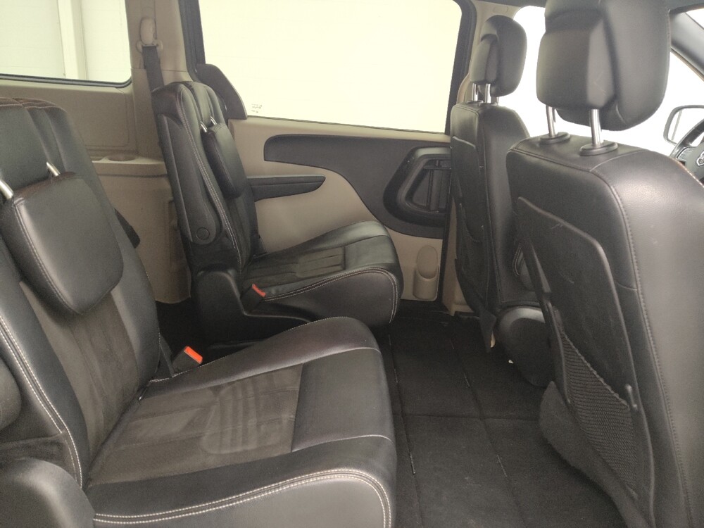 2020 Dodge Grand Caravan in St. Louis, MO 63125 - 18111739 19