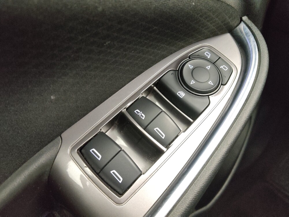 2018 Chevrolet Malibu in Independence, MO 64055 - 18111740 27