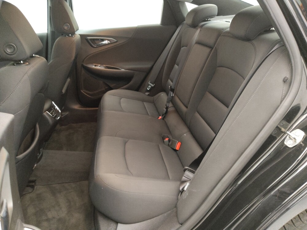 2018 Chevrolet Malibu in Independence, MO 64055 - 18111740 18