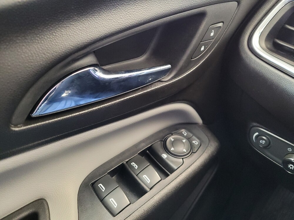 2019 Chevrolet Equinox in Lexington, KY 40509 - 18111747 27