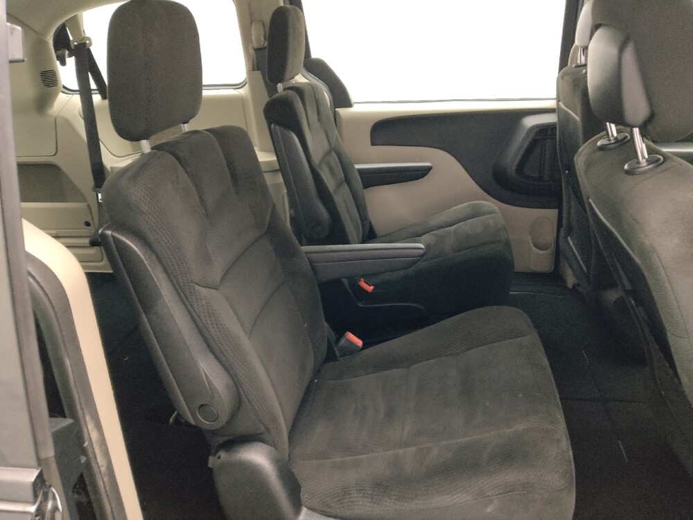 2016 Dodge Grand Caravan in Knoxville, TN 37923 - 18111755 19