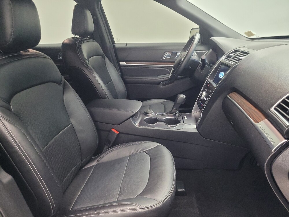 2019 Ford Explorer in Highland, IN 46322 - 18111775 21