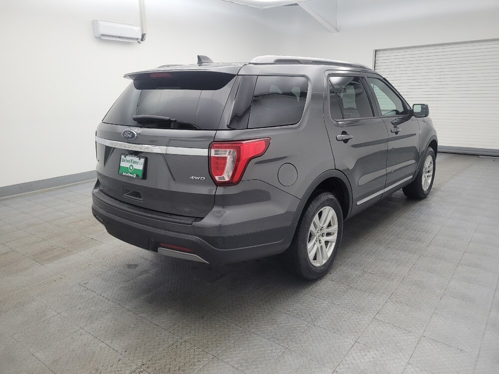 2019 Ford Explorer in Columbus, OH 43228 - 18111776 9