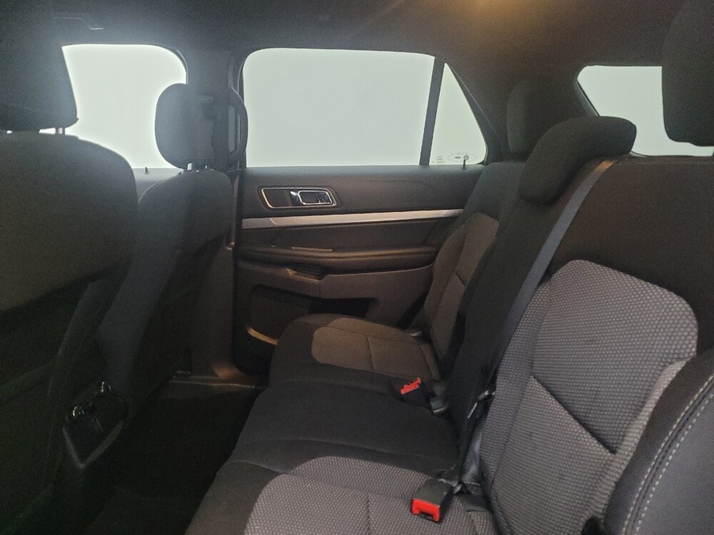 2019 Ford Explorer in Columbus, OH 43228 - 18111776 18