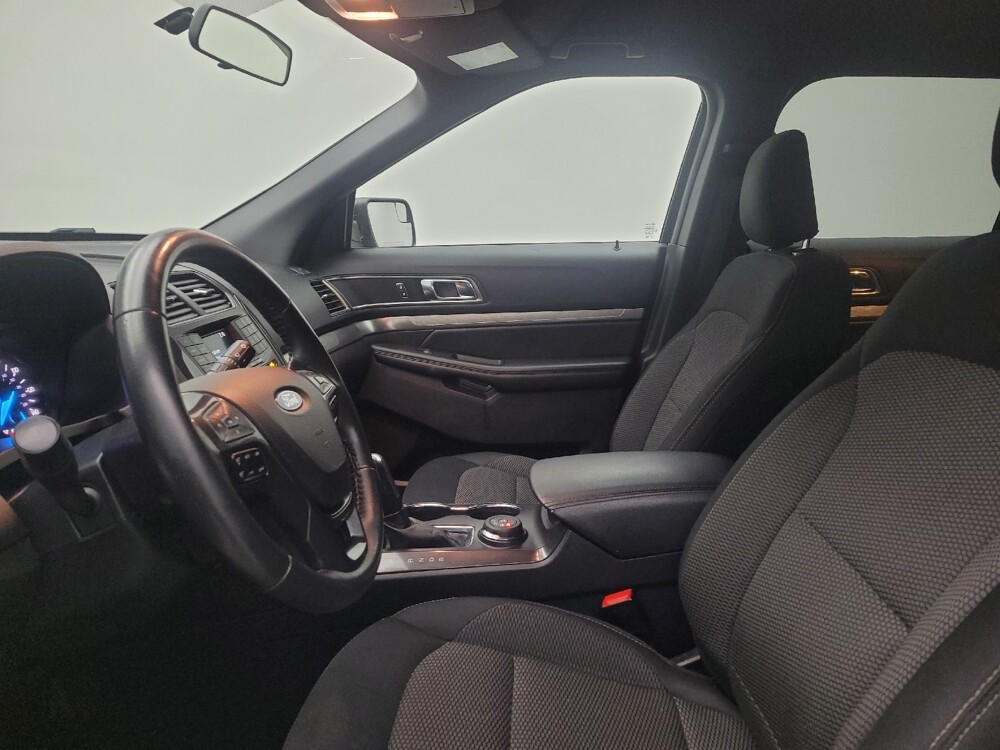2019 Ford Explorer in Columbus, OH 43228 - 18111776 17