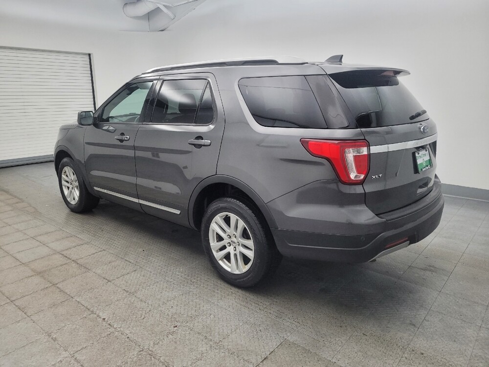 2019 Ford Explorer in Columbus, OH 43228 - 18111776 3