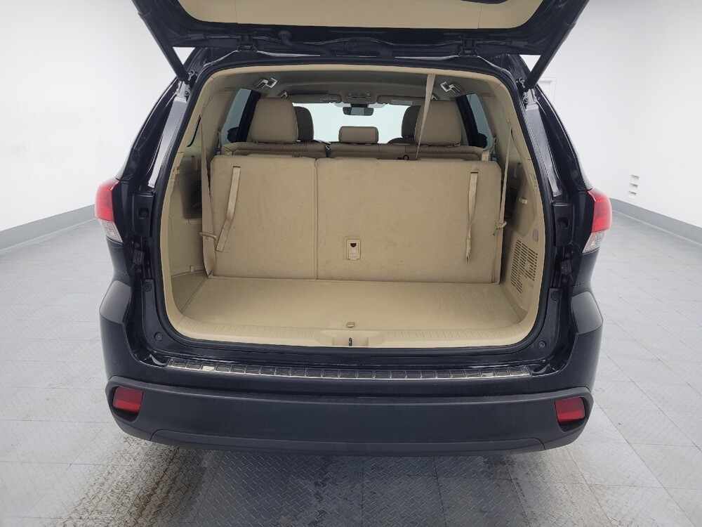 2018 Toyota Highlander in Memphis, TN 38115 - 18111777 29