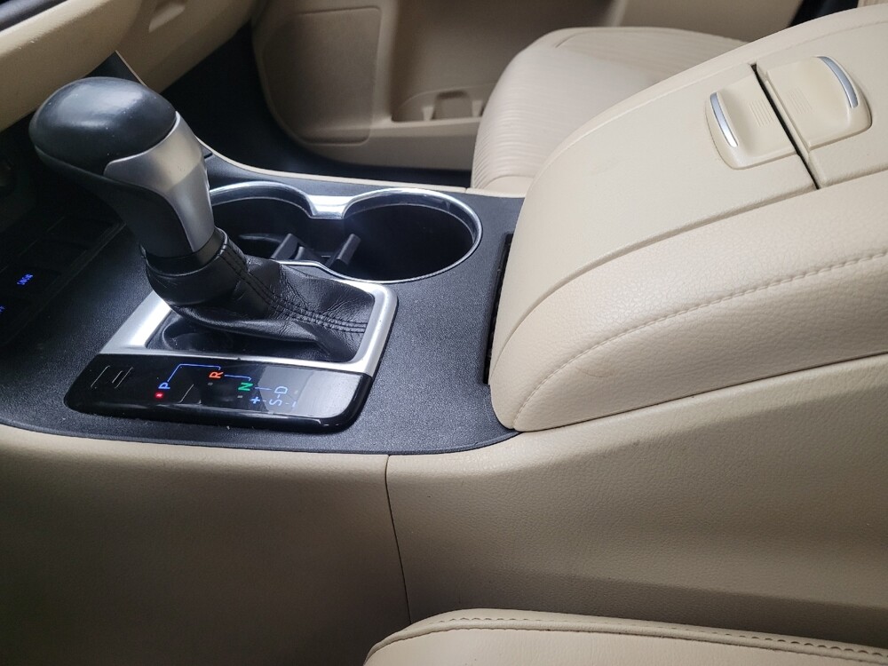 2018 Toyota Highlander in Memphis, TN 38115 - 18111777 26