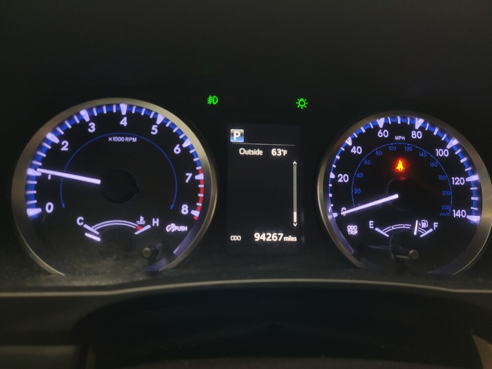 2018 Toyota Highlander in Memphis, TN 38115 - 18111777 23