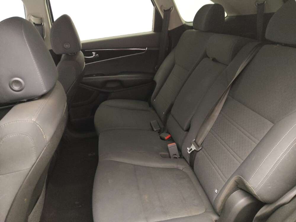 2019 Kia Sorento in Salem, VA 24153 - 18111787 18