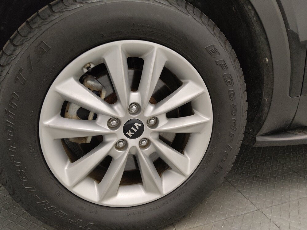 2019 Kia Sorento in Salem, VA 24153 - 18111787 31