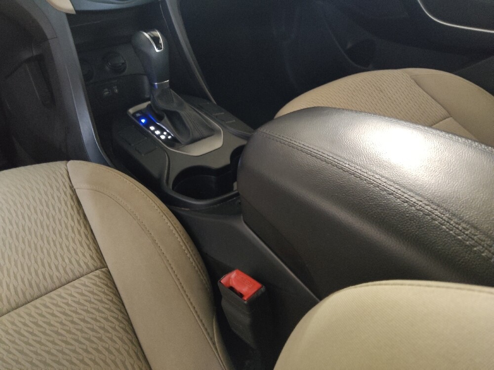 2017 Hyundai Santa Fe in Knoxville, TN 37923 - 18111789 26