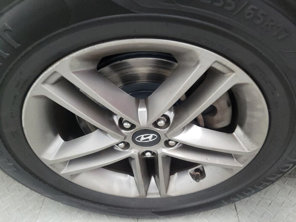 2017 Hyundai Santa Fe in Knoxville, TN 37923 - 18111789 31