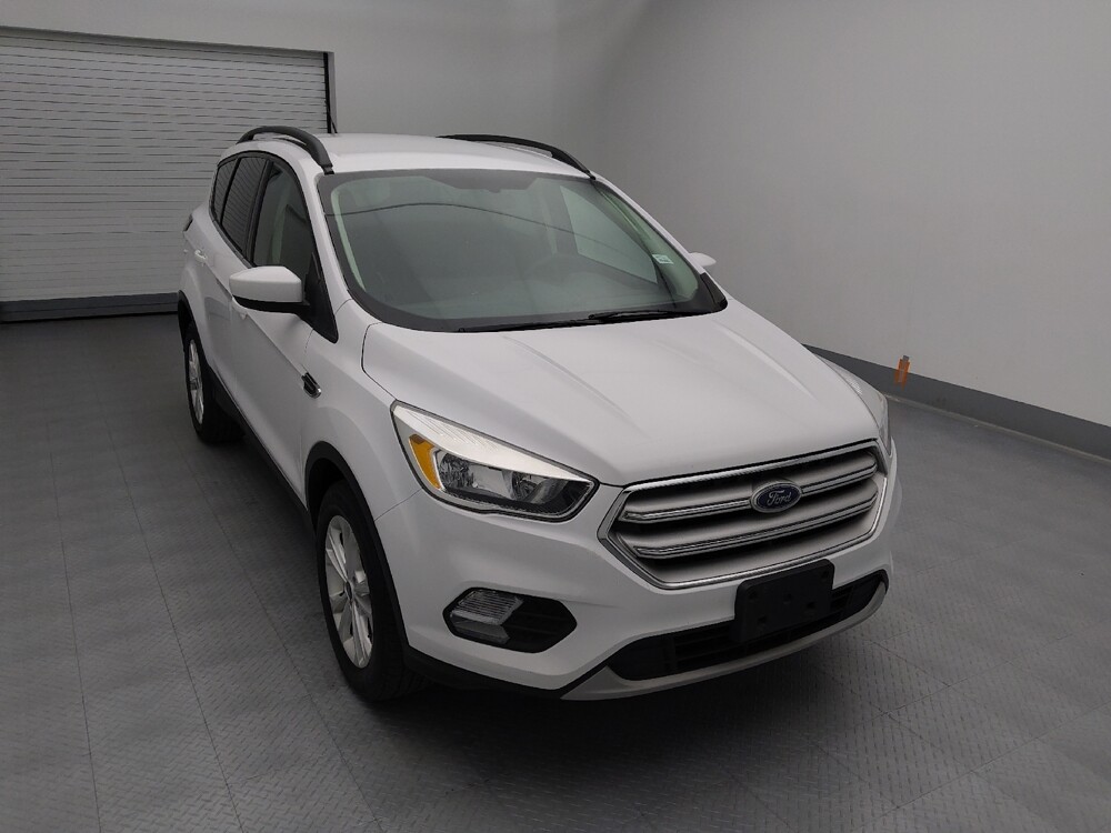 2018 Ford Escape in St. Louis, MO 63136 - 18111798 14