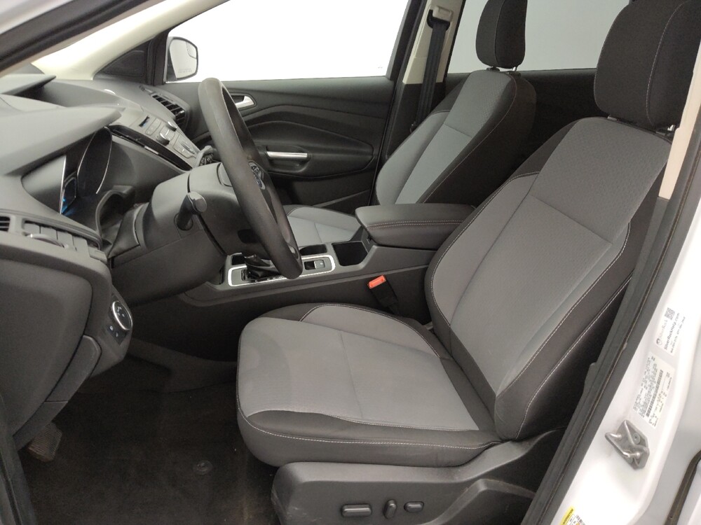 2018 Ford Escape in St. Louis, MO 63136 - 18111798 17