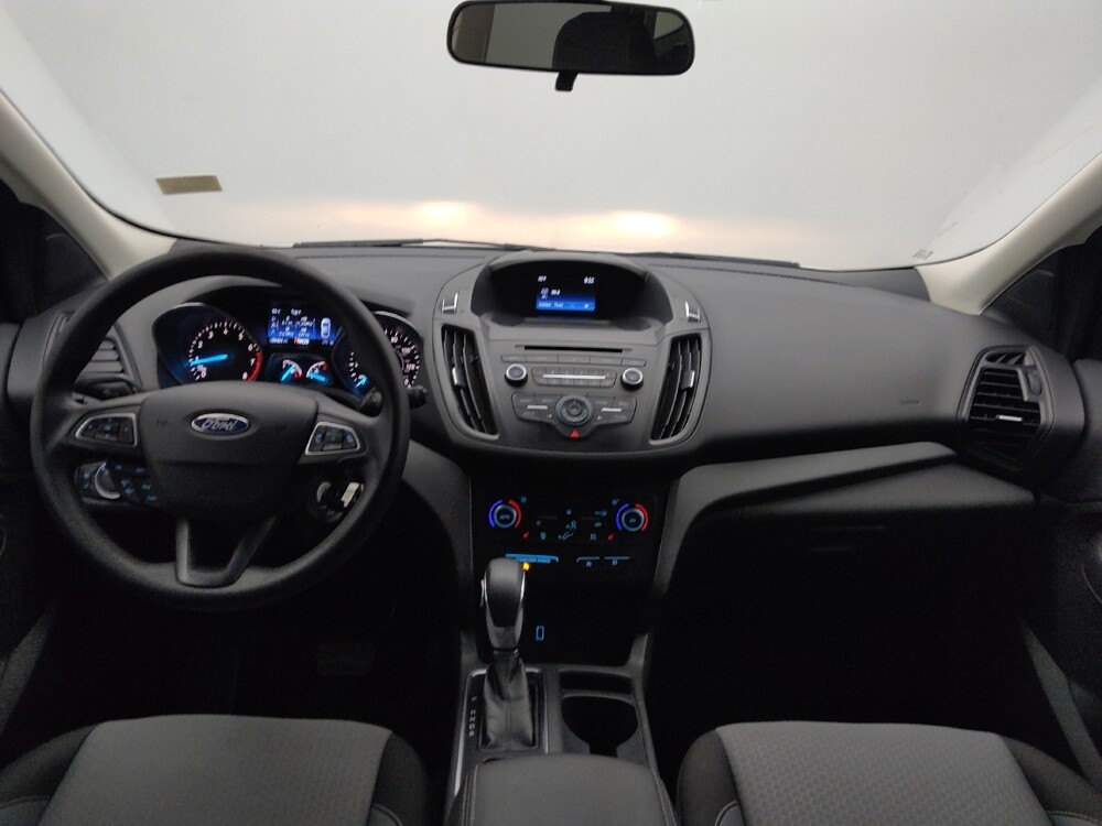 2018 Ford Escape in St. Louis, MO 63136 - 18111798 22