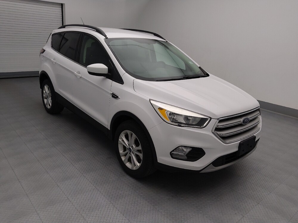 2018 Ford Escape in St. Louis, MO 63136 - 18111798 13