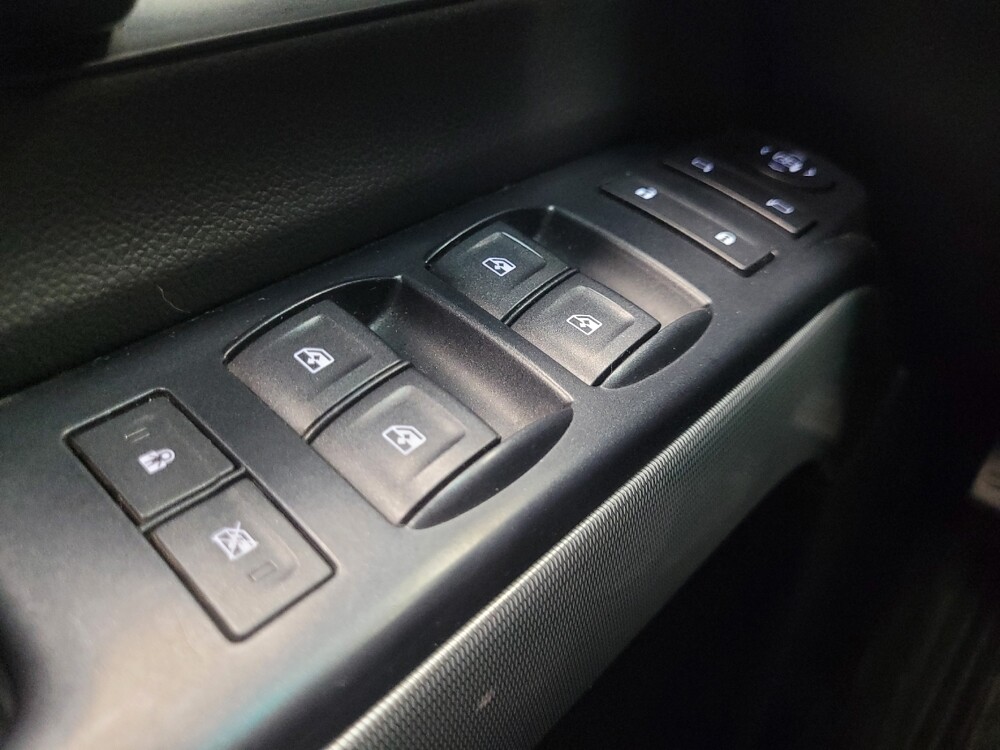 2014 Chevrolet Silverado 1500 in Indianapolis, IN 46222 - 18111799 27