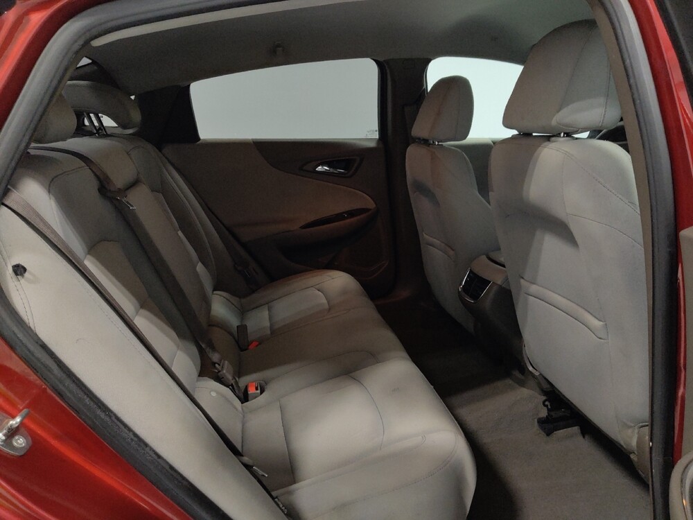 2017 Chevrolet Malibu in Columbus, OH 43231 - 18111800 19