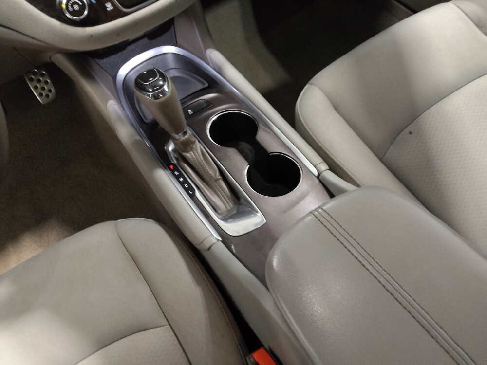 2017 Chevrolet Malibu in Columbus, OH 43231 - 18111800 26