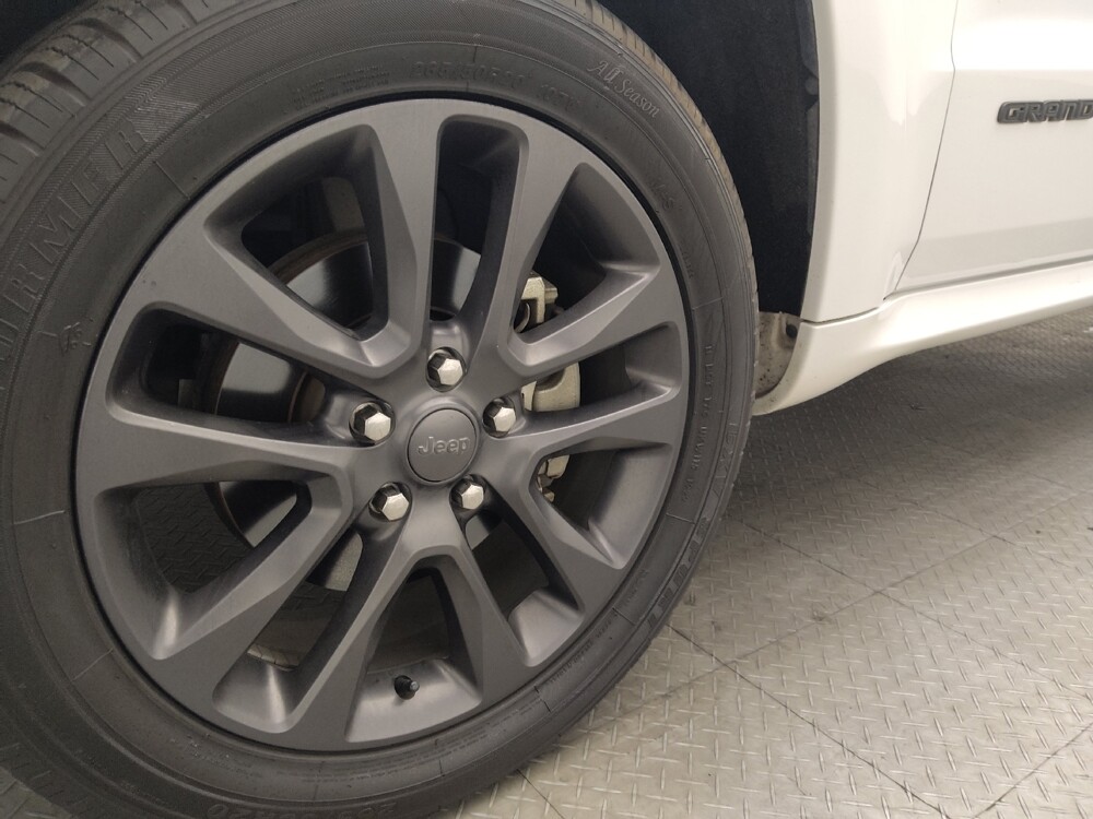 2018 Jeep Grand Cherokee in Hialeah, FL 33014 - 18111816 31