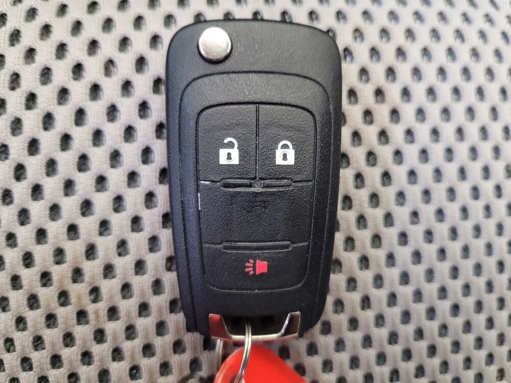 2016 Chevrolet Equinox in Maple Heights, OH 44137 - 18111825 32