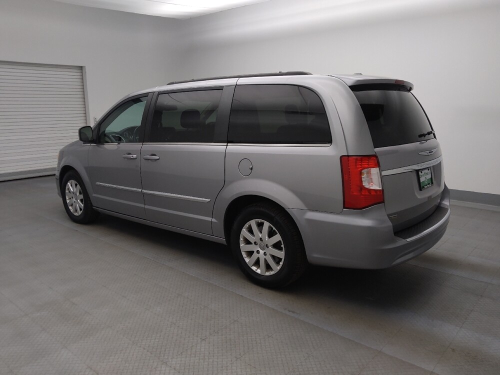 2016 Chrysler Town & Country in Denver, CO 80012 - 18111833 3