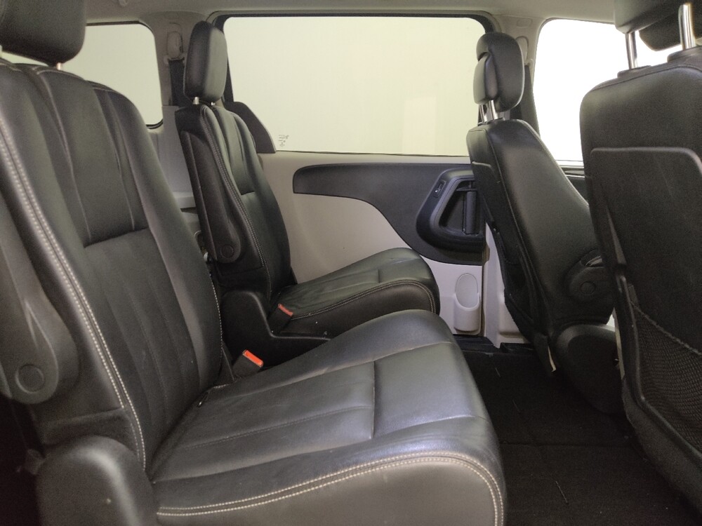 2016 Chrysler Town & Country in Denver, CO 80012 - 18111833 19