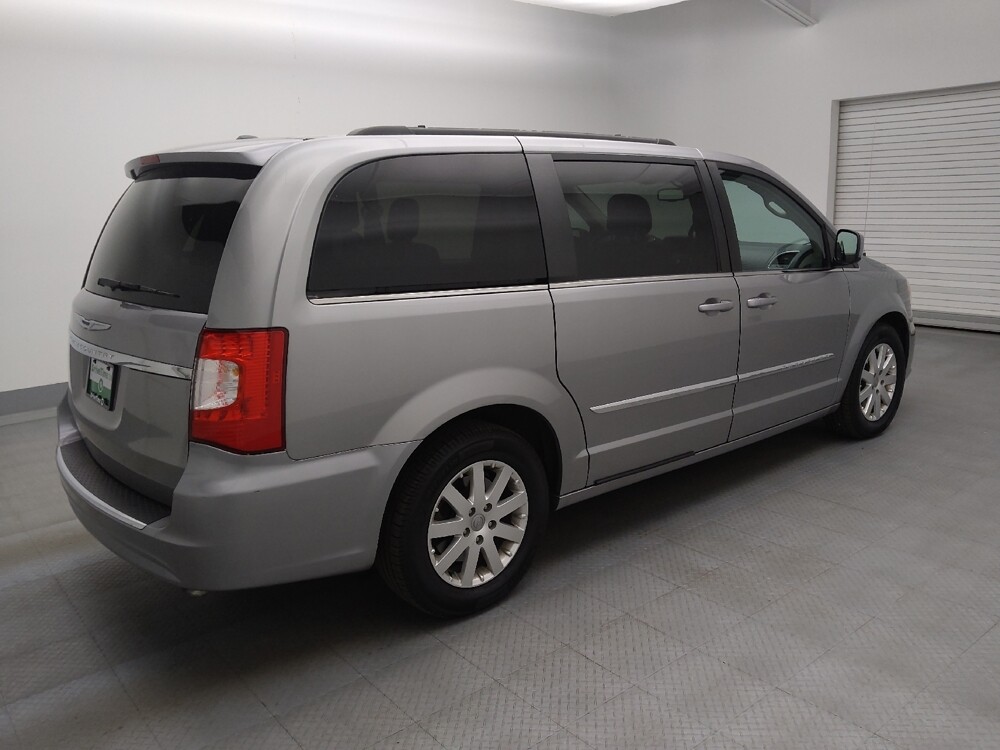 2016 Chrysler Town & Country in Denver, CO 80012 - 18111833 10