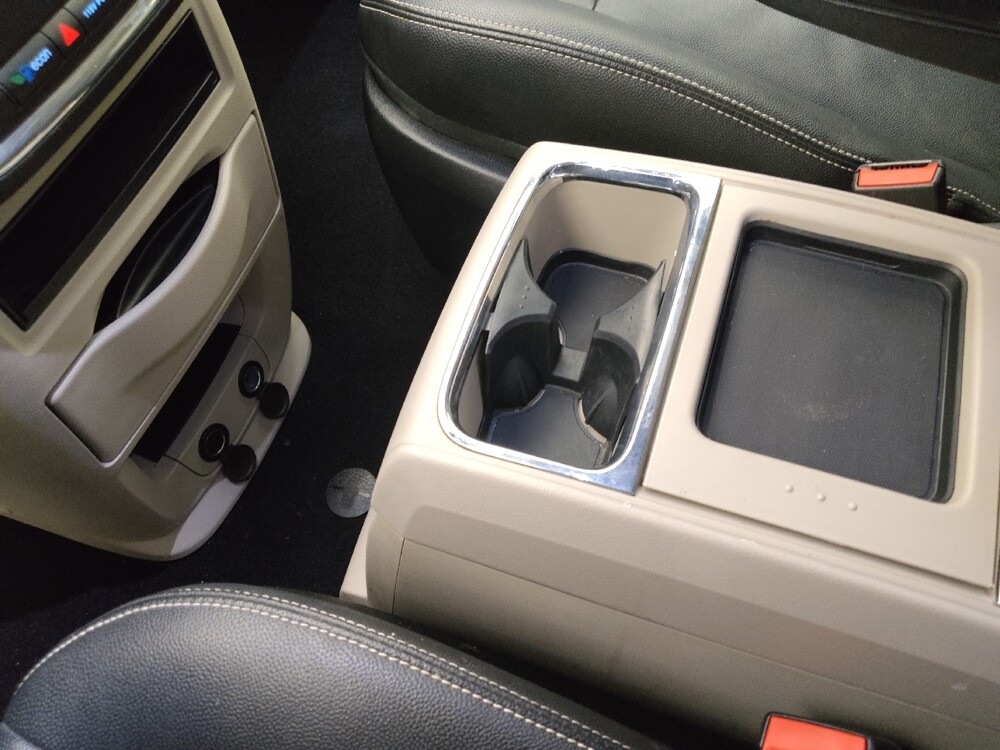 2016 Chrysler Town & Country in Denver, CO 80012 - 18111833 26