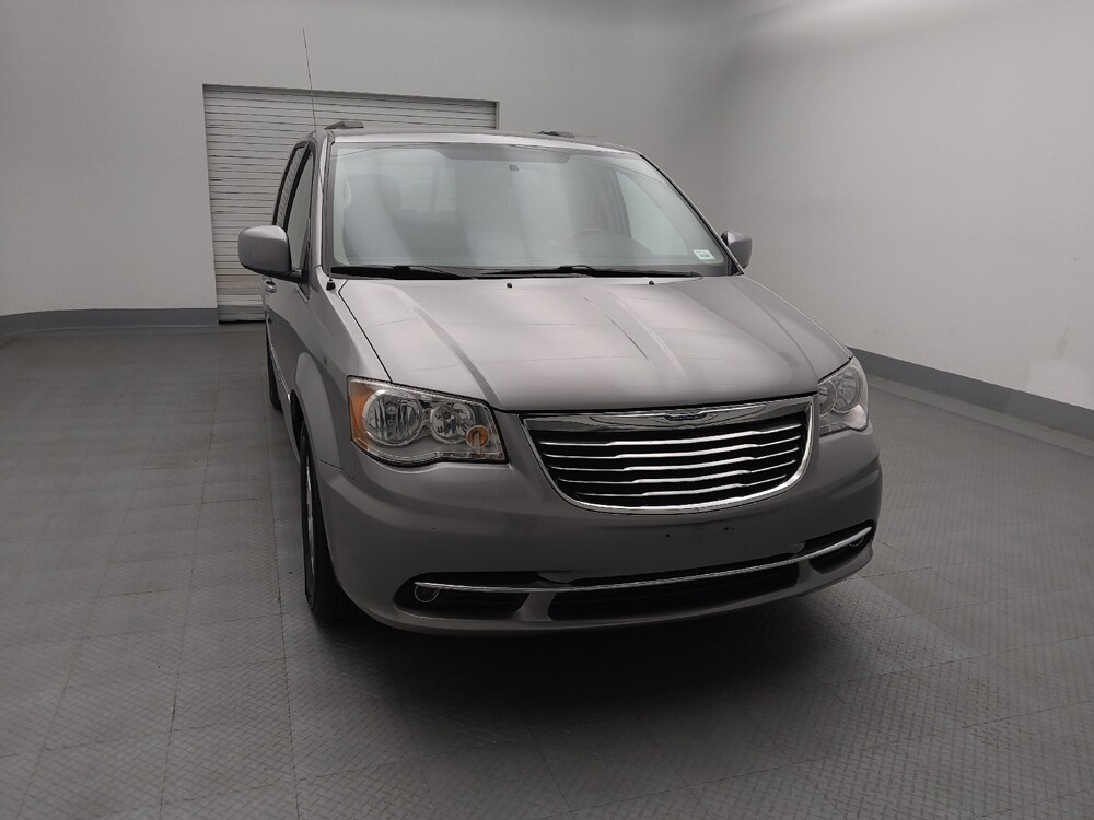 2016 Chrysler Town & Country in Denver, CO 80012 - 18111833 14