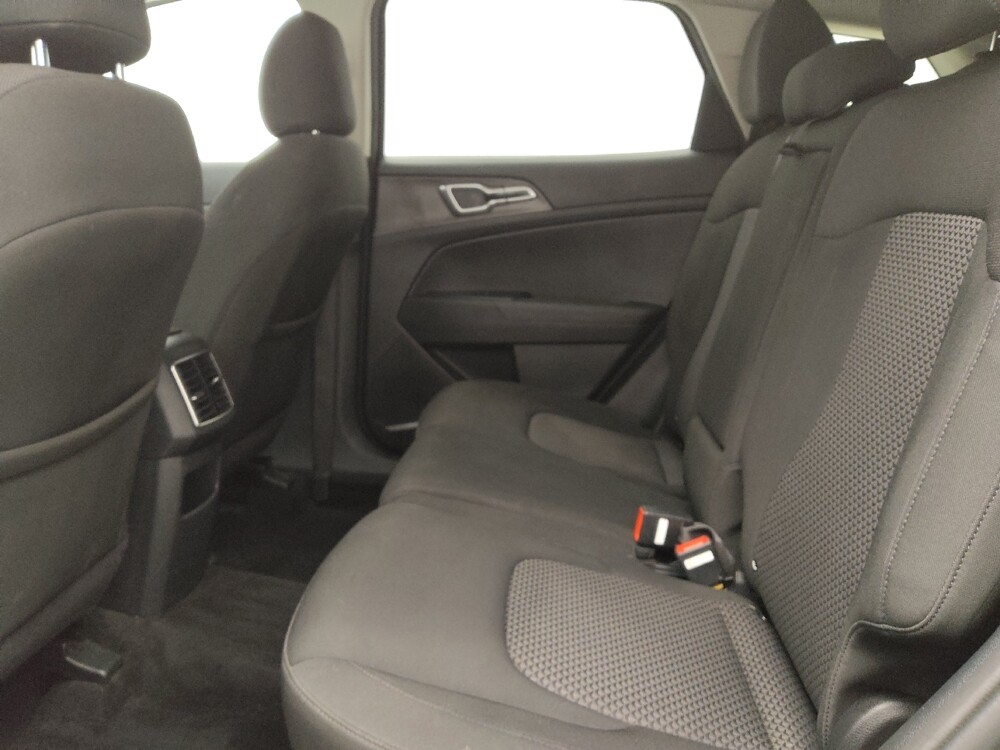 2025 Kia Sportage in Lakewood, CO 80215 - 18111835 18