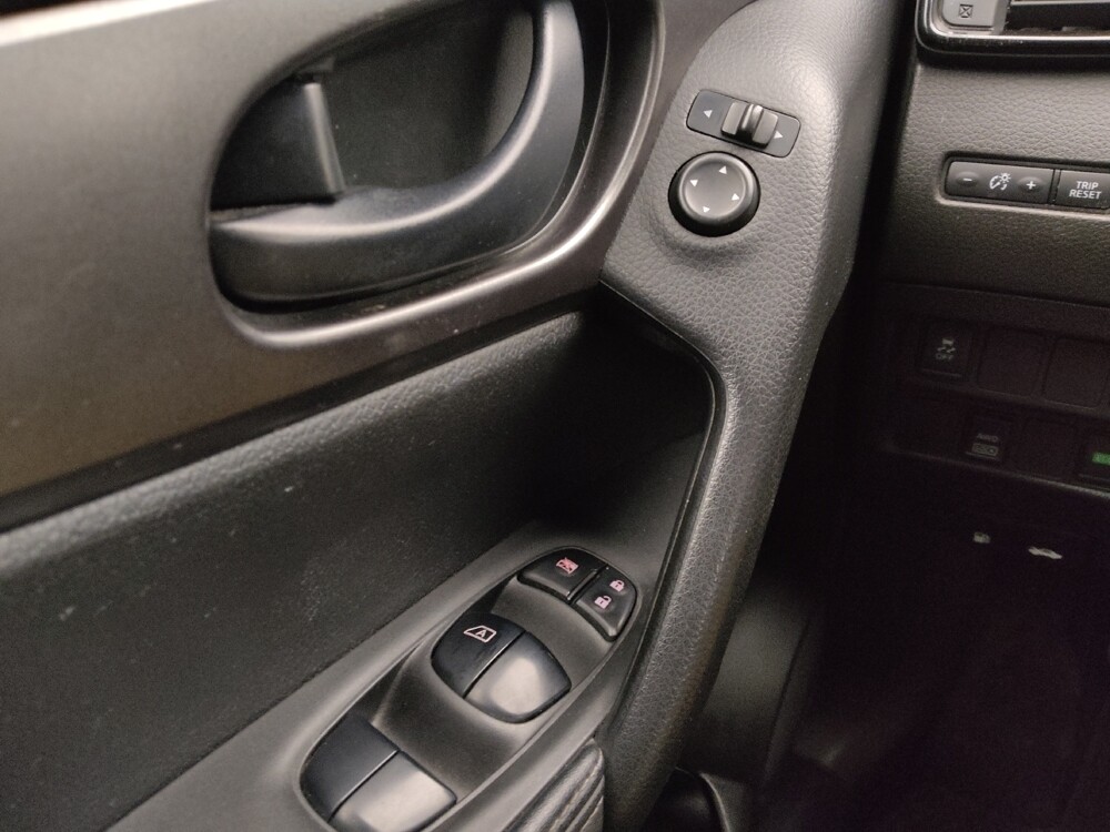 2019 Nissan Rogue Sport in St. Louis, MO 63136 - 18111844 27