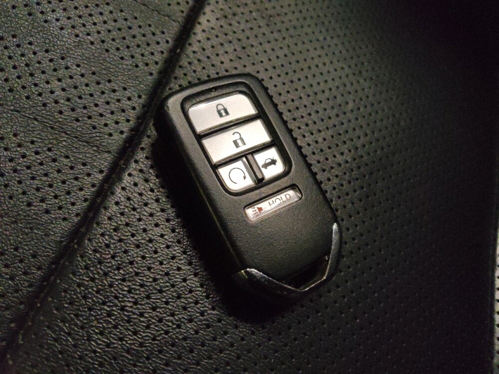 2019 Honda Accord in Chandler, AZ 85225 - 18111850 32