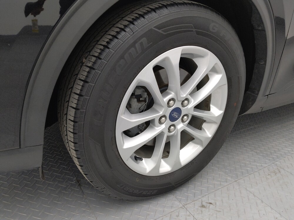 2020 Ford Escape in St. Louis, MO 63136 - 18111855 31